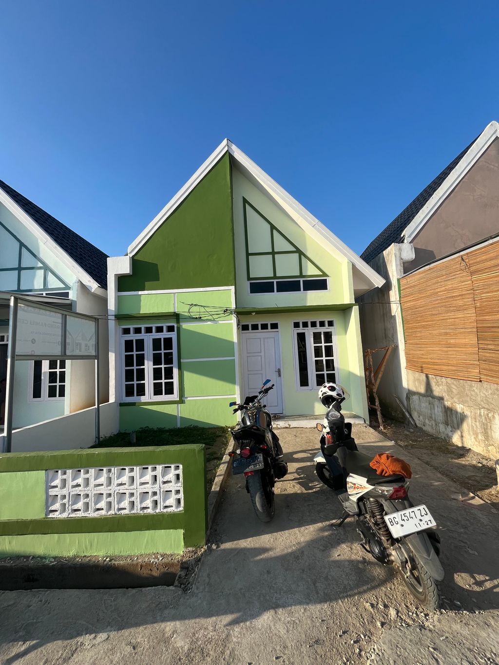 foto posisi tengah perumahan PERUMAHAN GRAND FAMILI CERIA 1F