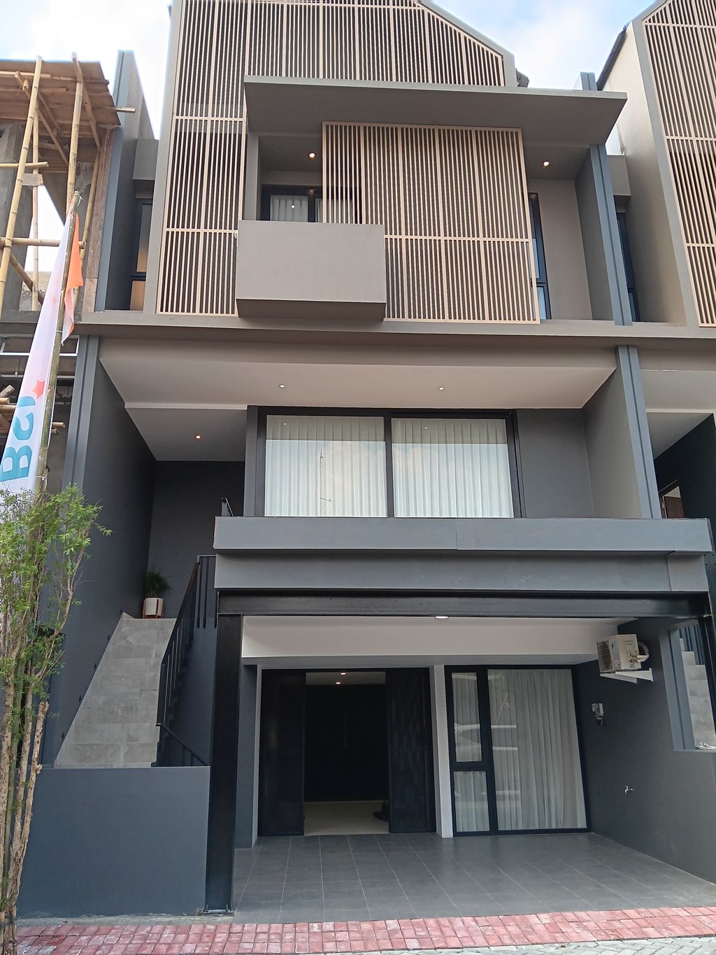 foto contoh rumah perumahan Kahfi Emerald