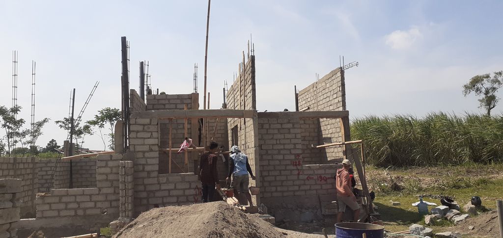 foto contoh rumah perumahan Pare Harmoni 2