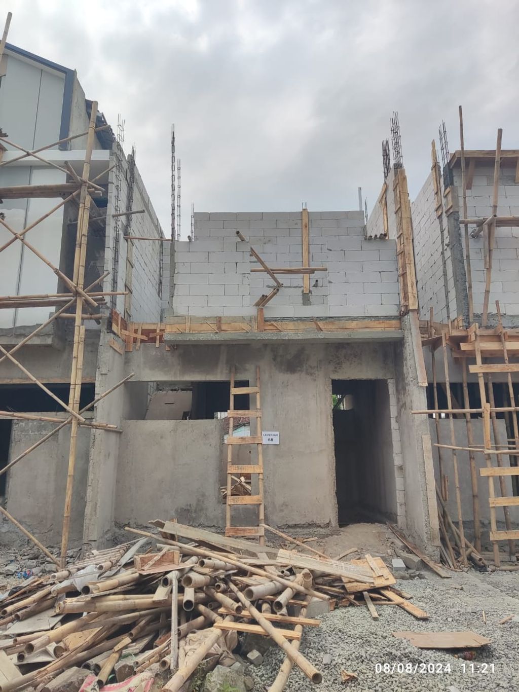 foto tampak rumah tipe 50 Compact (3 Kamar) High Ceiling (487) perumahan G-Land Katapang Residence 1