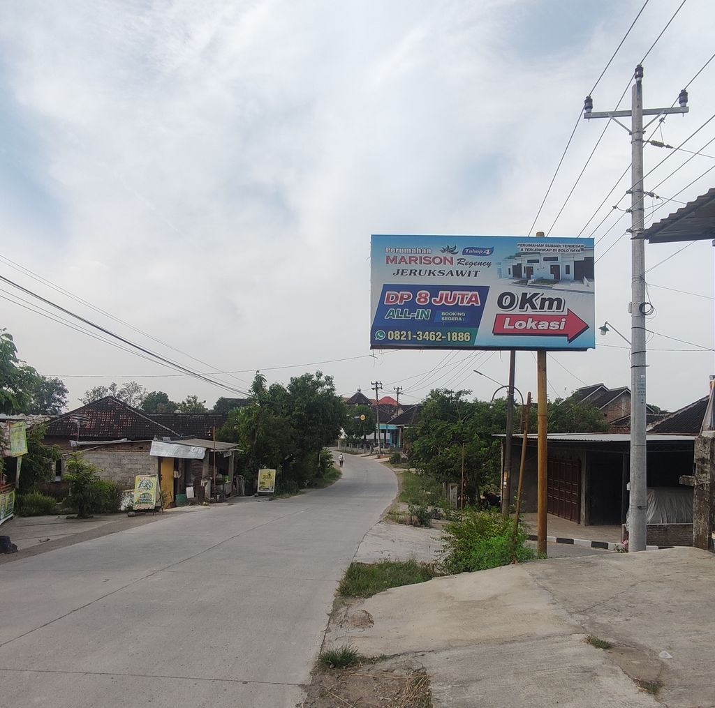 foto gerbang perumahan Jeruksawit Regency