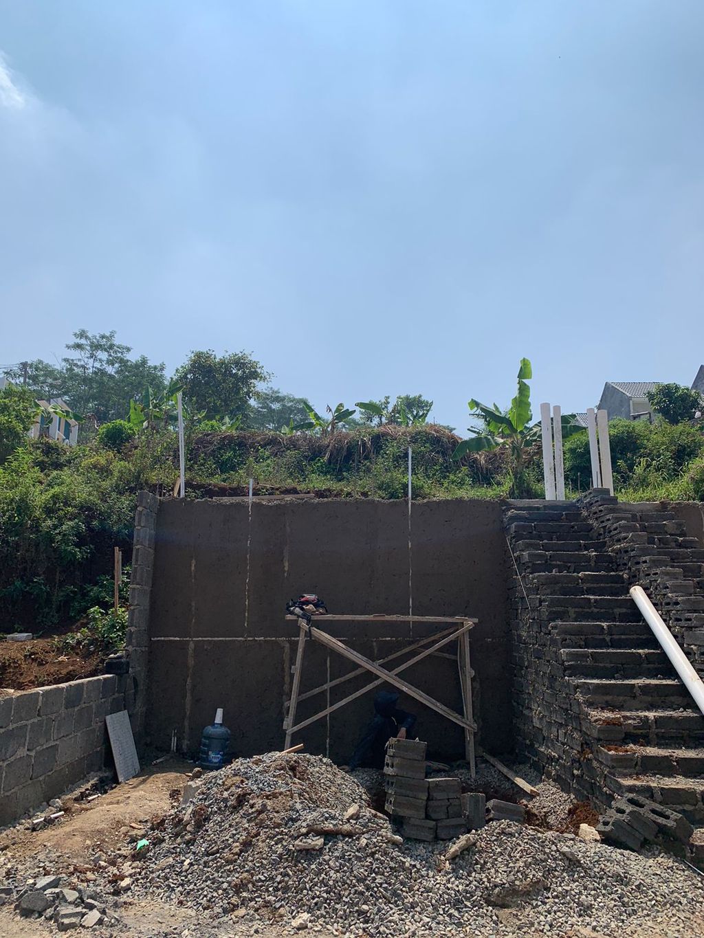 foto tampak rumah tipe 30 1 Lantai Kontur 3m (332) perumahan G-Land Padalarang Valley