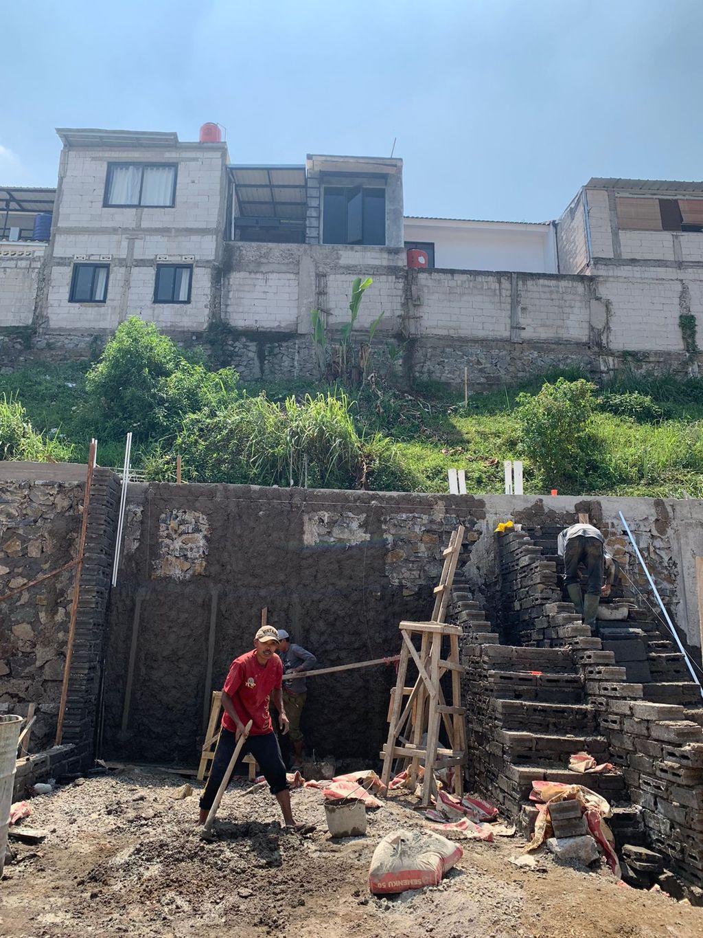 foto tampak rumah tipe 30 1 Lantai Kontur 3m (324) perumahan G-Land Padalarang Valley