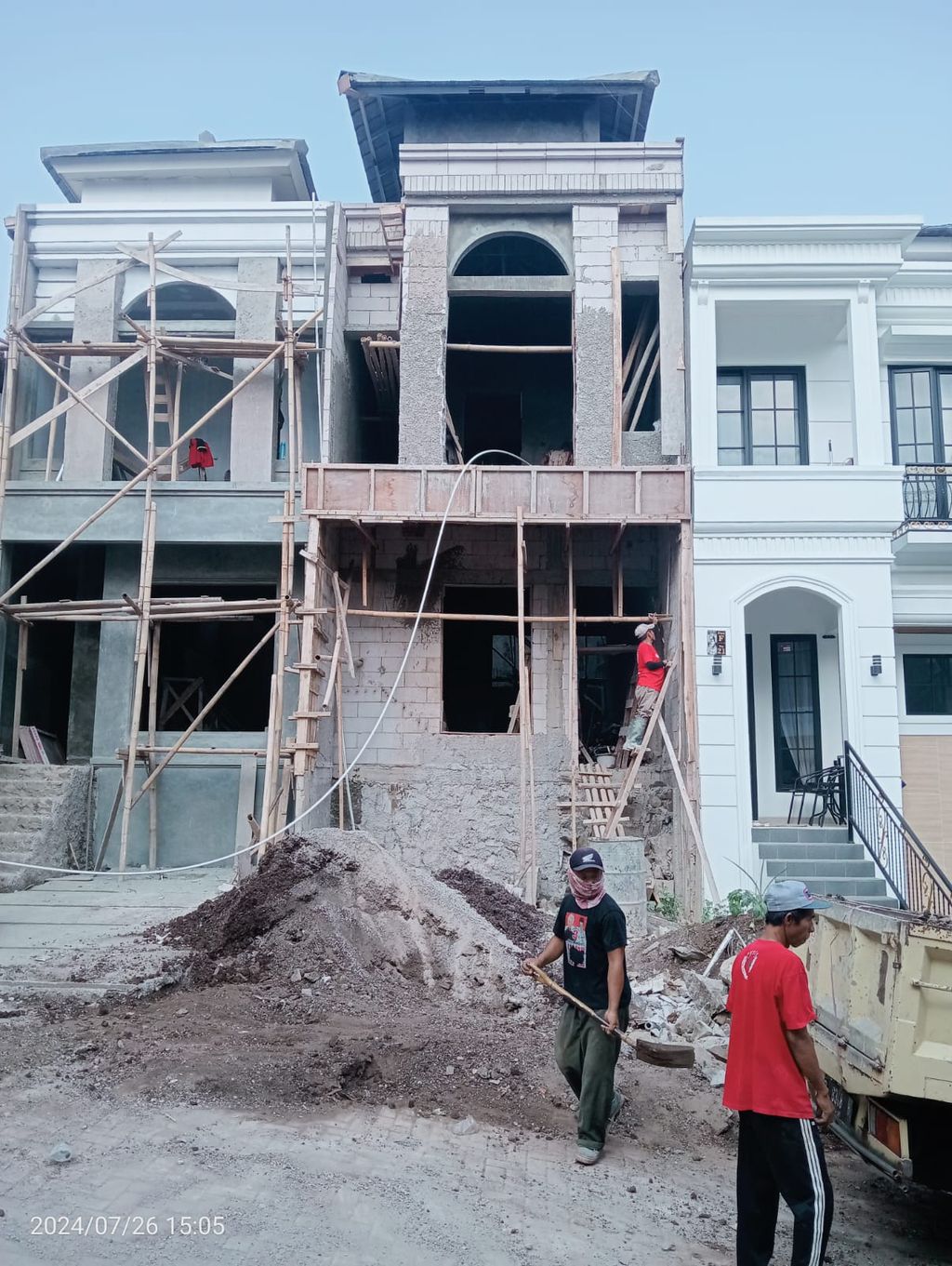 foto tampak rumah tipe 67 Compact Classic Modern Baru (838) perumahan City Garden Residence Blok Fontana