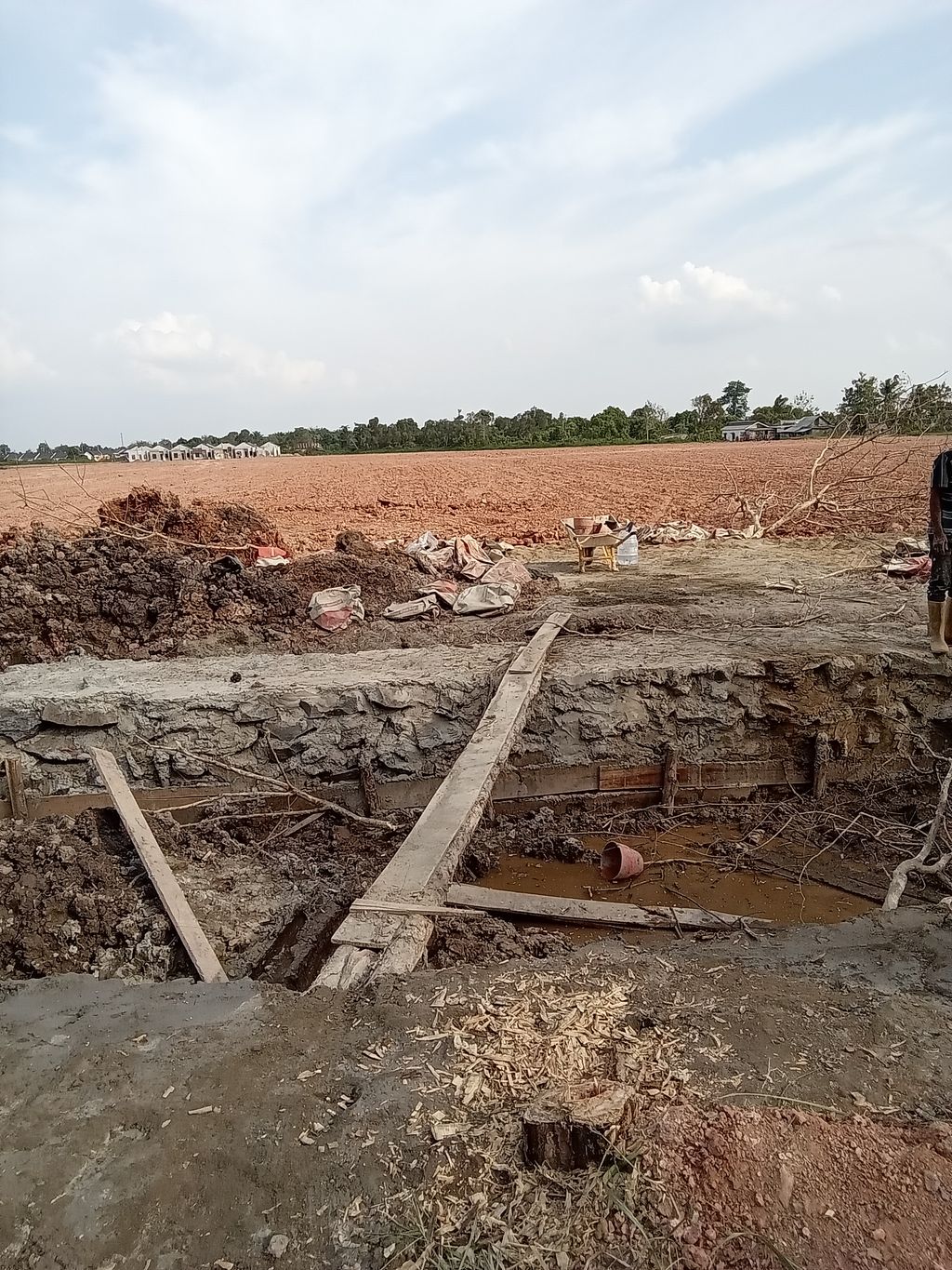 foto gerbang perumahan Proland Borang 2