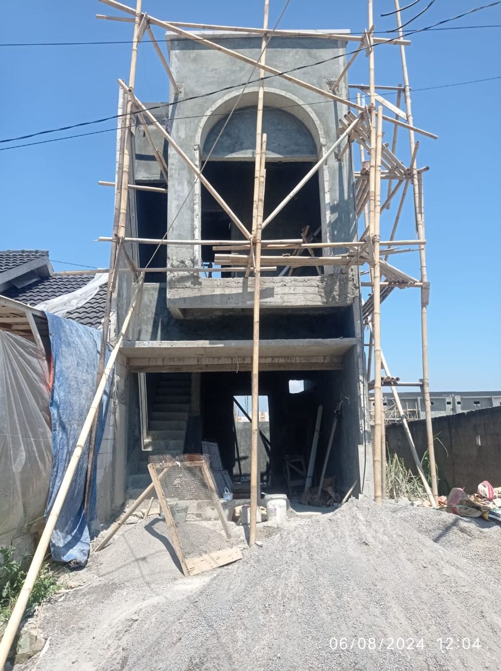 foto tampak rumah tipe 41 Compact High Ceiling (2KT)(515) perumahan G-Land Ciwastra Park
