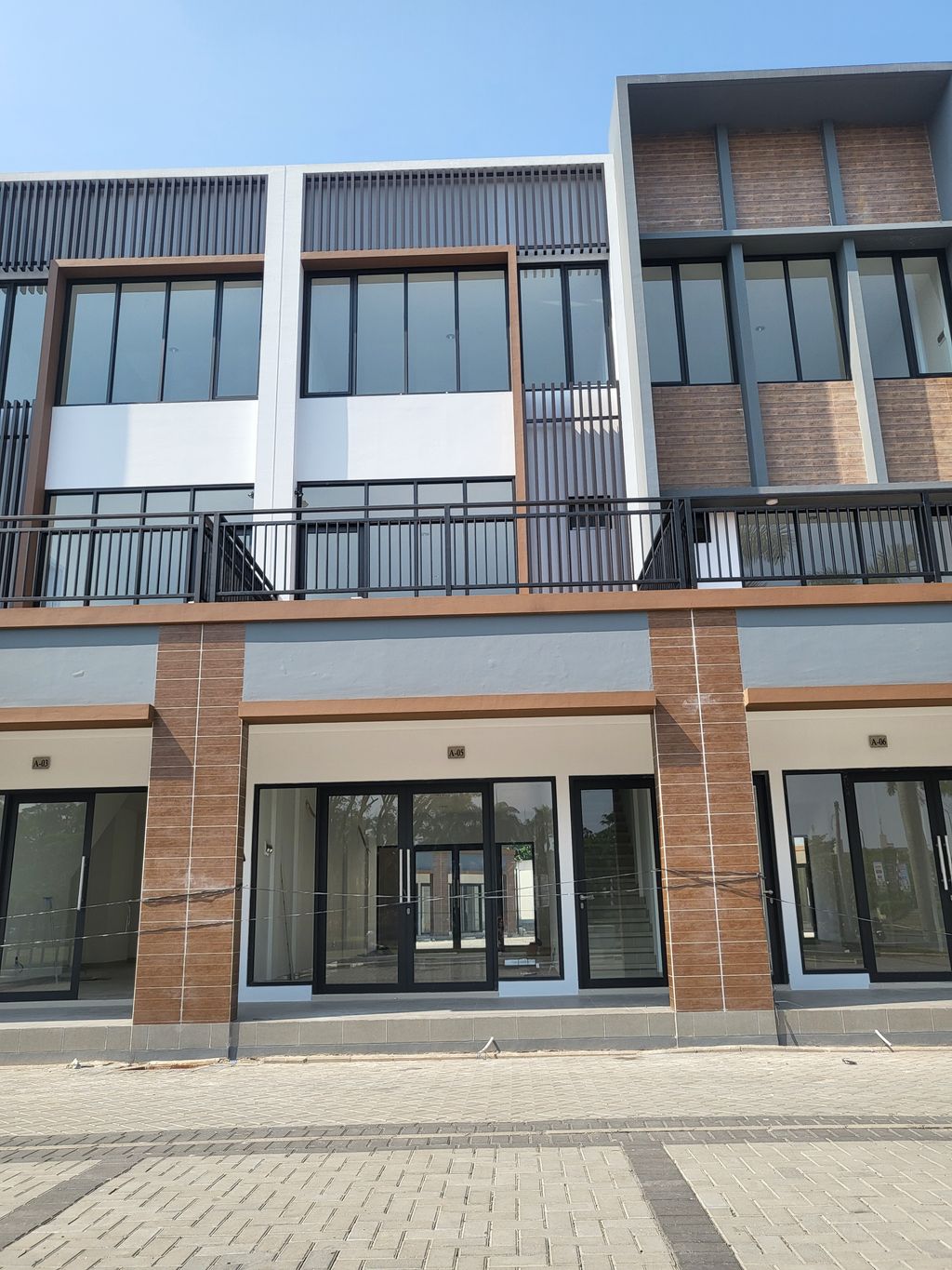 foto contoh rumah perumahan KOTA MODERN - RUKO MODERN HUB
