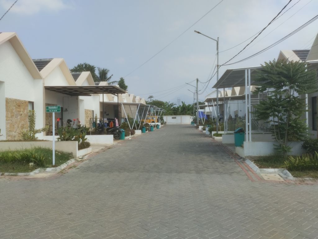foto posisi tengah perumahan MANDALIKA RESIDENCE
