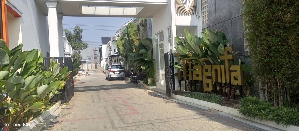 foto gerbang perumahan Villa Magnifa