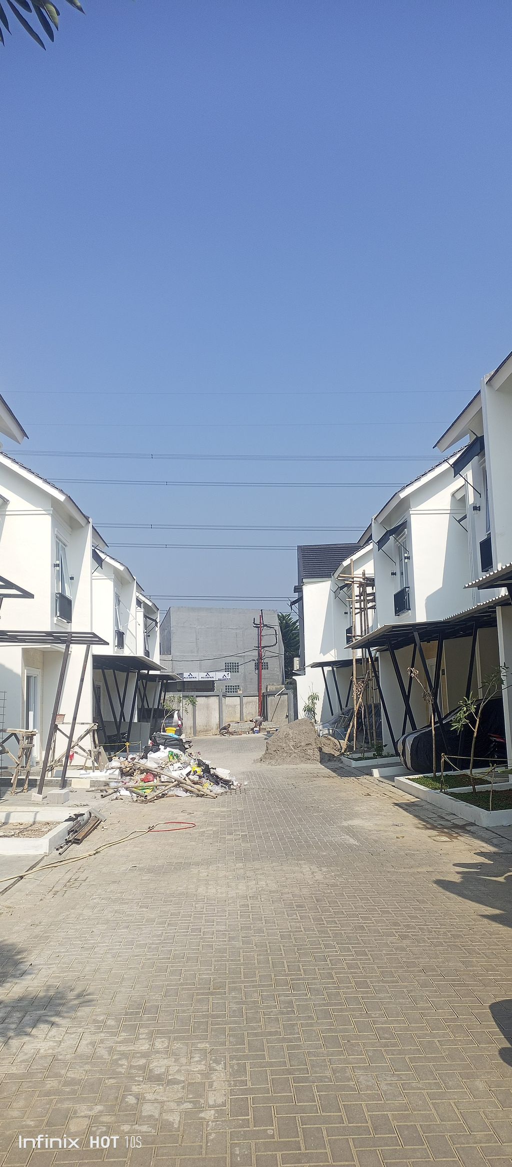 foto posisi tengah perumahan Villa Magnifa