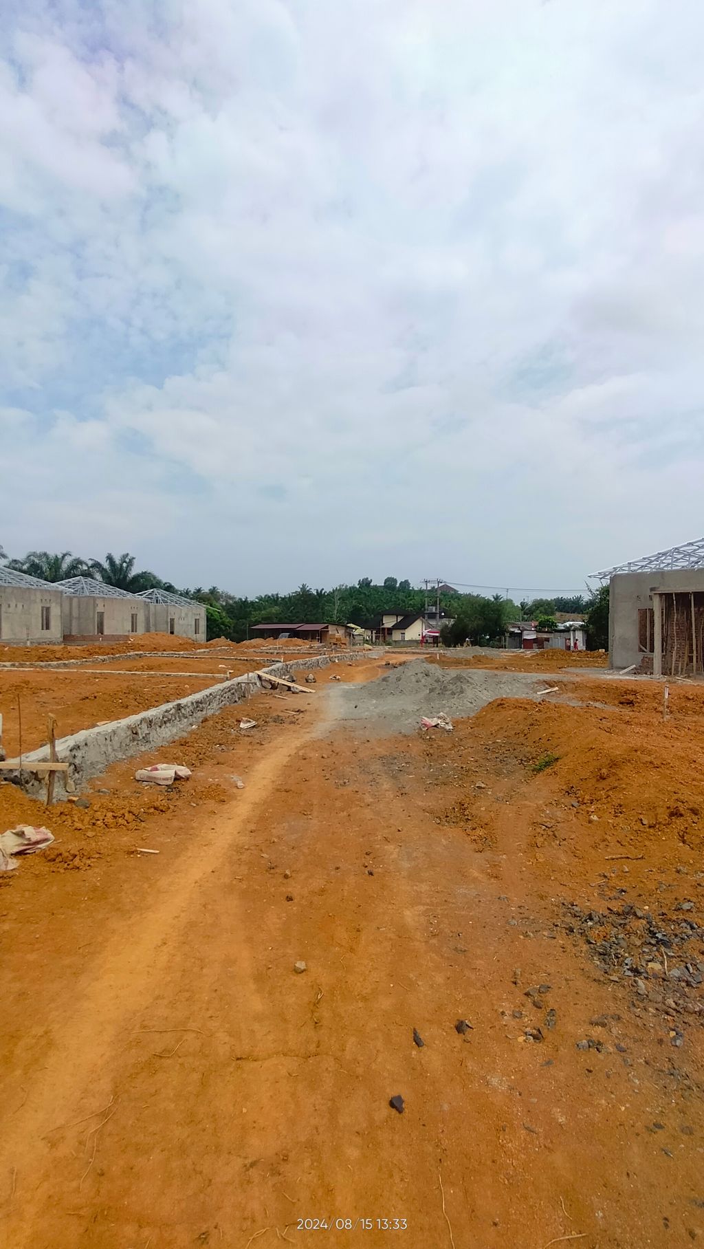 foto posisi tengah perumahan PUTRA RESIDENCE