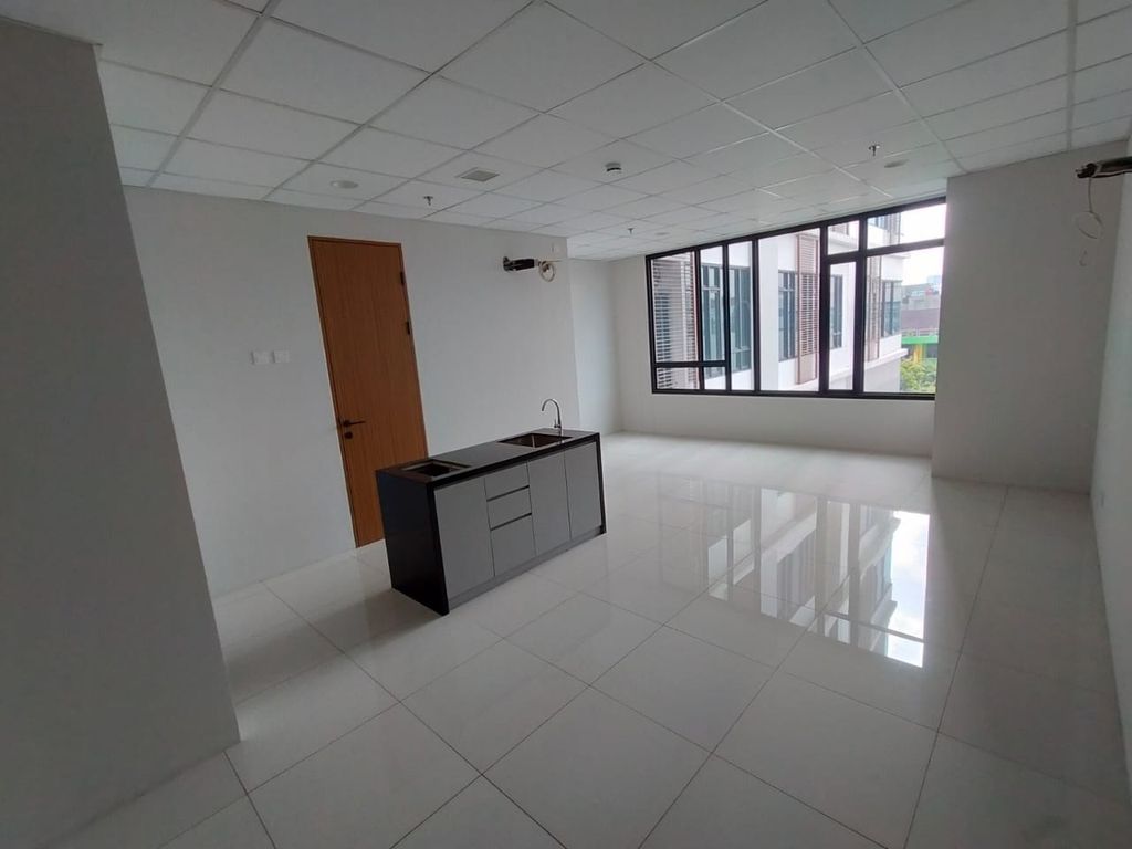 foto tampak rumah tipe L perumahan HQUARTERS BUSINESS RESIDENCE
