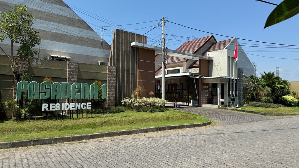 foto gerbang perumahan Pasadena 1 Residence