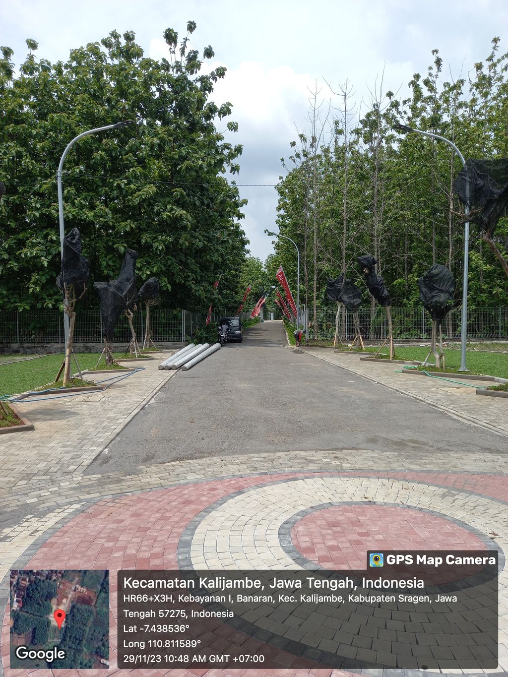 foto posisi tengah perumahan STARCITY