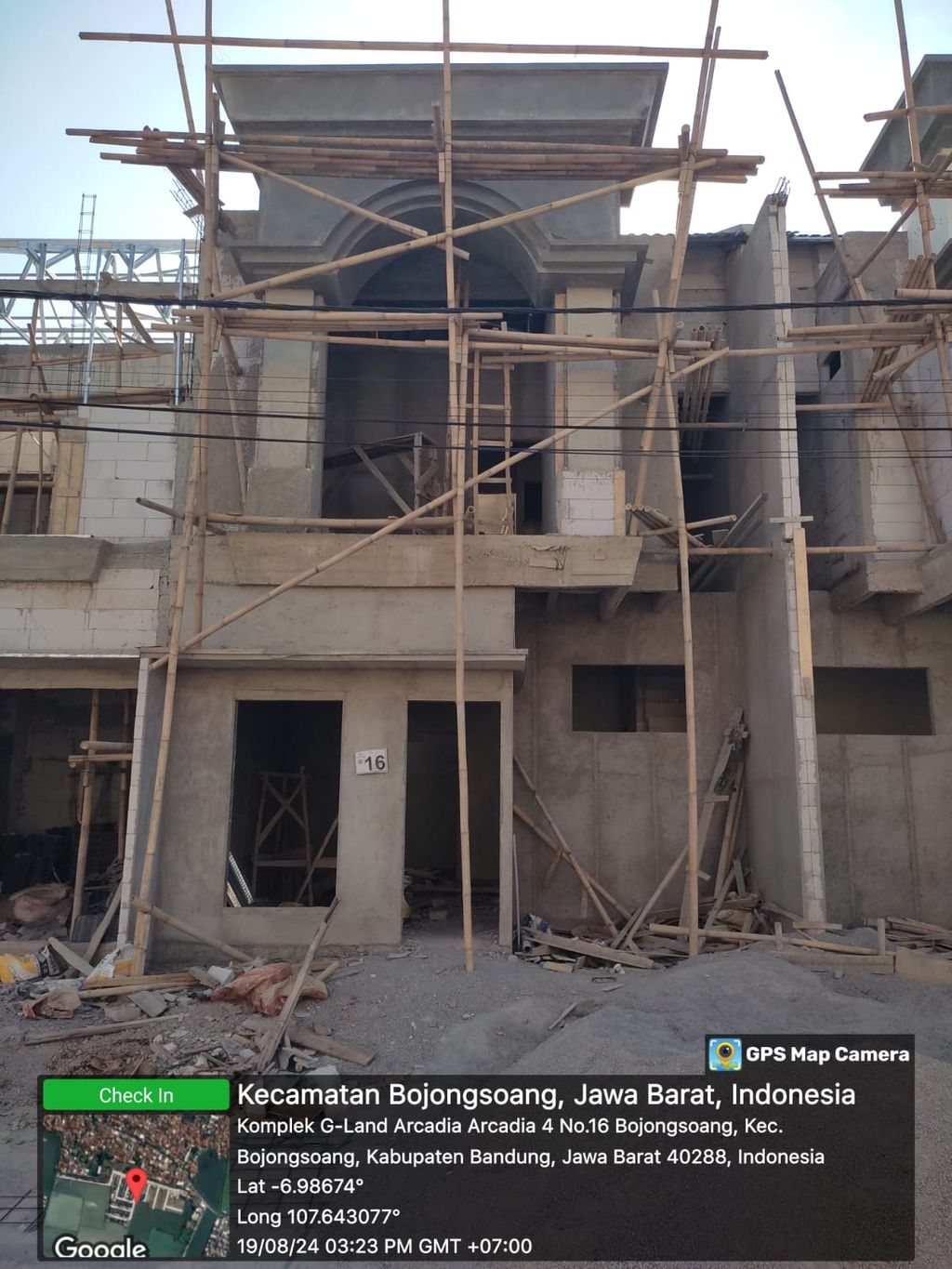 foto tampak rumah tipe 58 New Compact HC Classic (3KT) (666) perumahan G-Land Arcadia Buahbatu