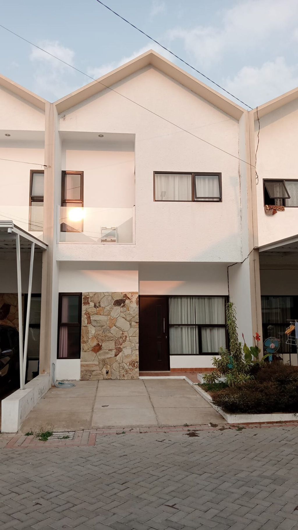 foto tampak rumah tipe 60/60 perumahan MANDALIKA RESIDENCE