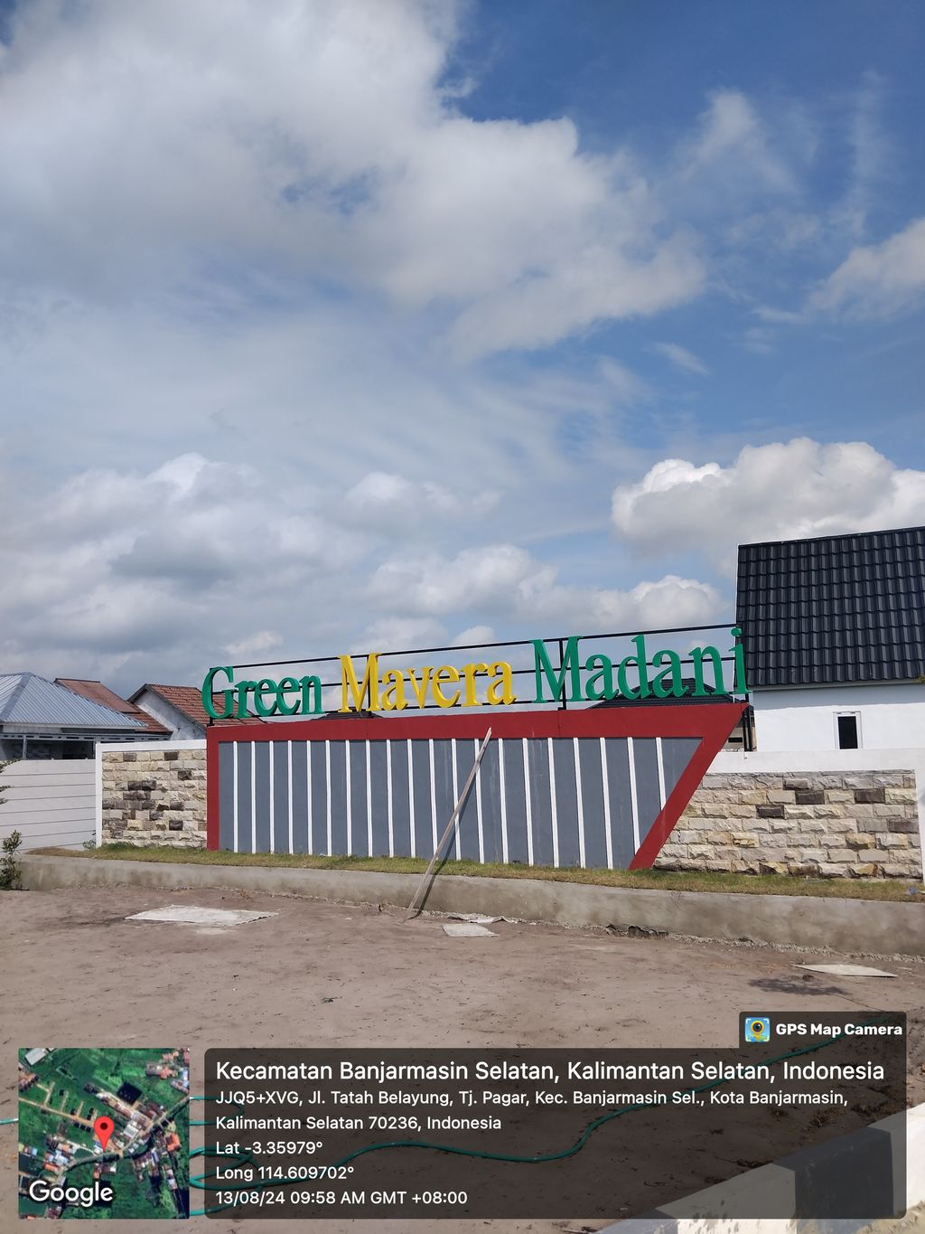 foto gerbang perumahan Green Mavera Madani