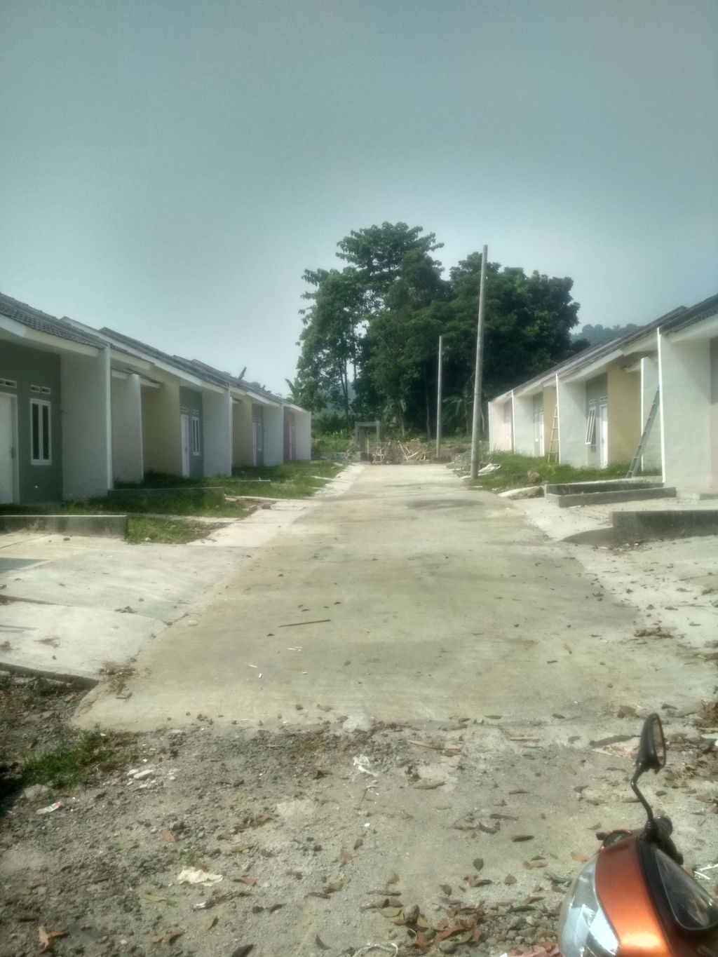 foto posisi tengah perumahan PERUMAHAN BUKIT CENDANA