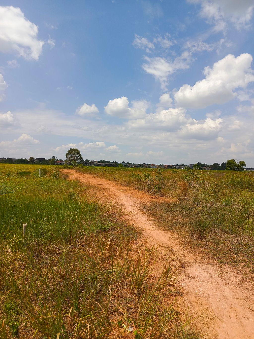 foto posisi tengah perumahan GRAND BATIQ REGENCY II TAHAP 3