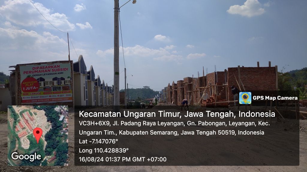 foto posisi tengah perumahan OEMAH LEYANGAN ASRI