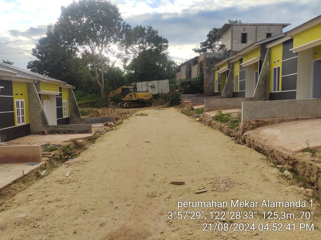 foto posisi tengah perumahan PERUMAHAN MEKAR ALAMANDA 1
