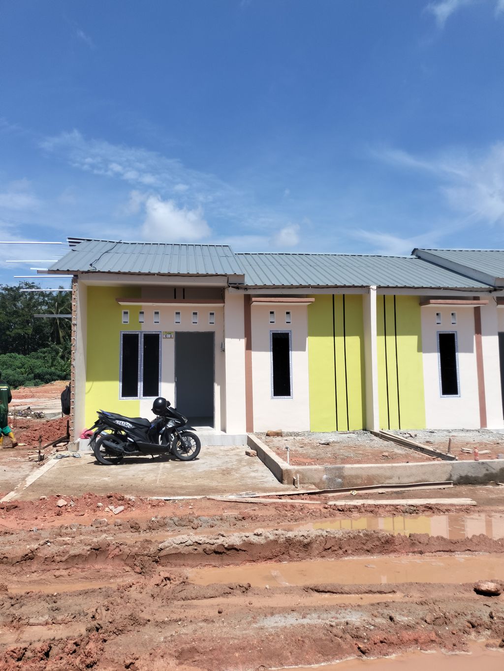 foto contoh rumah perumahan Symfolia 2