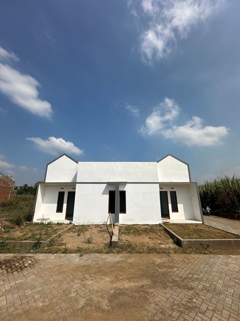 foto contoh rumah perumahan DE GREEN KREBET II