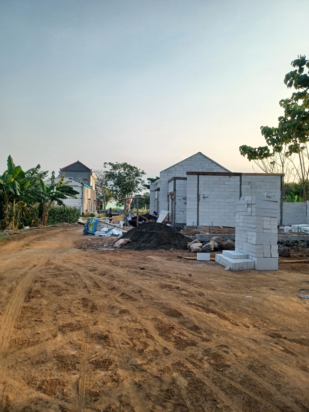 foto posisi tengah perumahan ANGGUN RESIDENCE