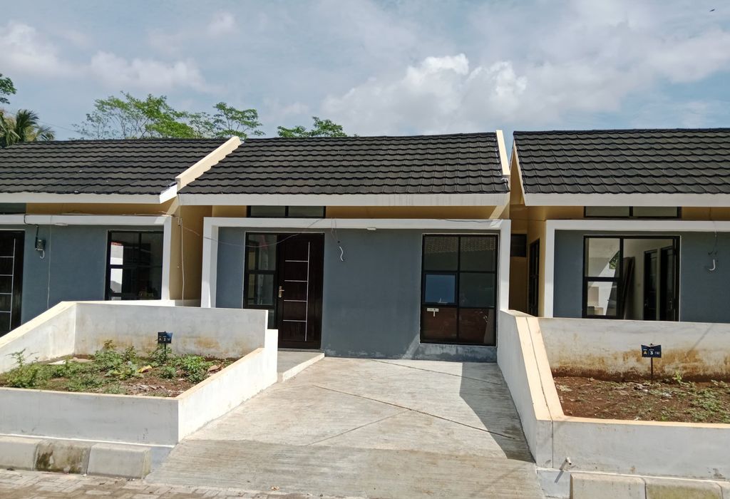 foto tampak rumah tipe 30/60 perumahan MAVILLA BANTARWARU