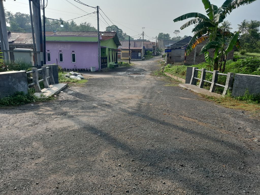 foto posisi tengah perumahan Taman Warnasari Indah 2