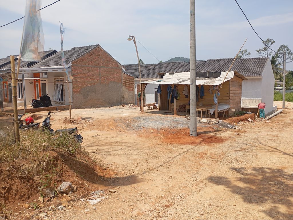 foto gerbang perumahan Grand moetiara residence