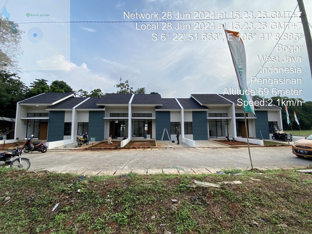 foto contoh rumah perumahan Serpong Village Residence