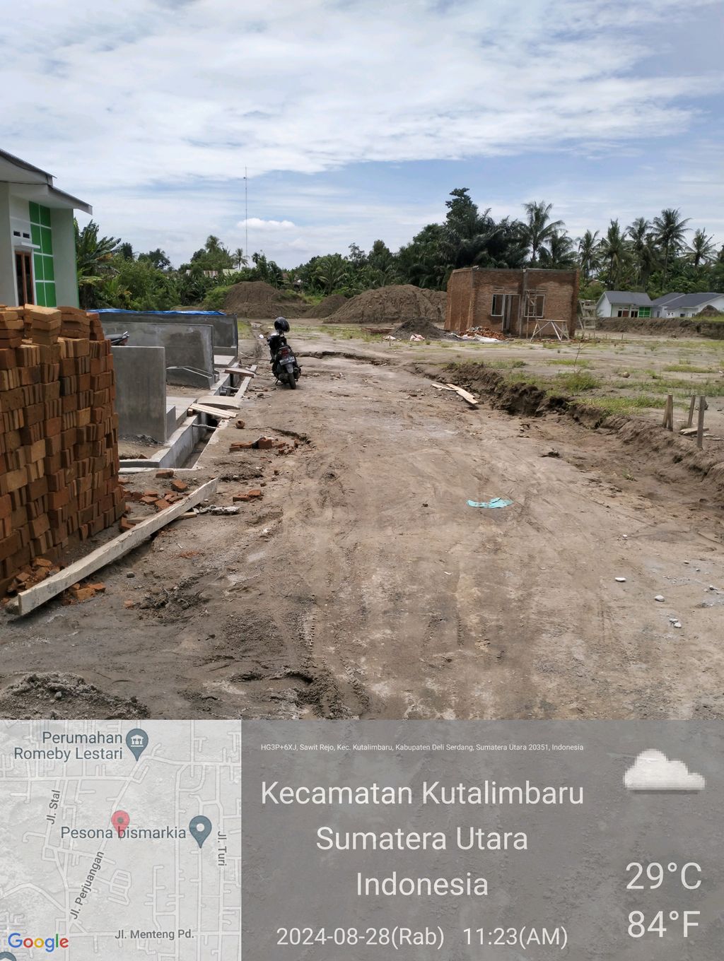 foto posisi tengah perumahan Perumahan Griya Belimbing