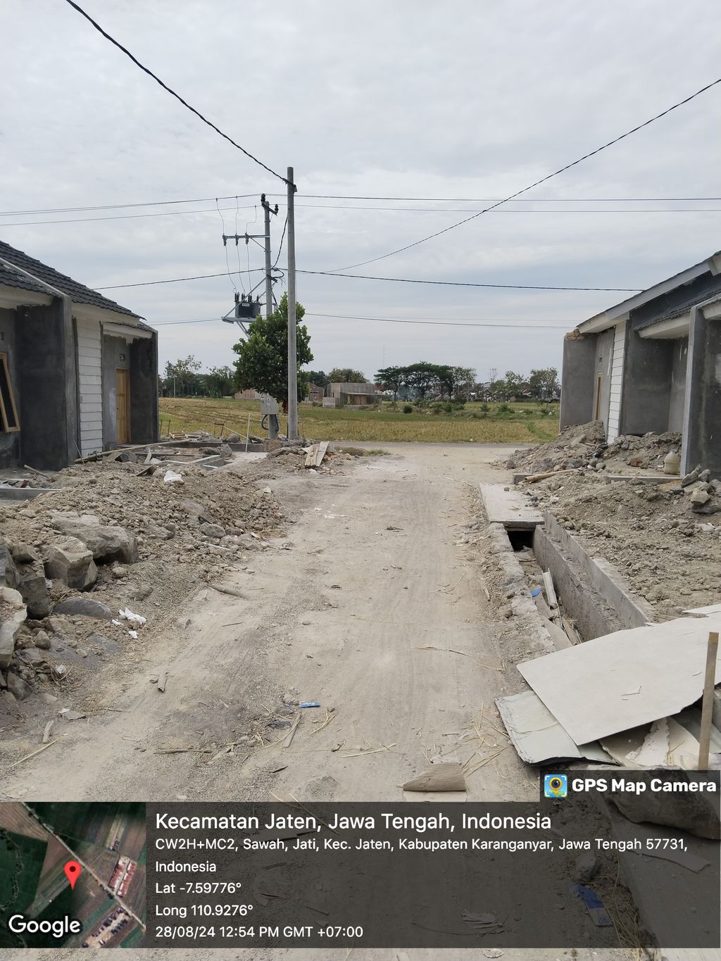 foto gerbang perumahan PURI KAHIYANGAN ASRI JATI