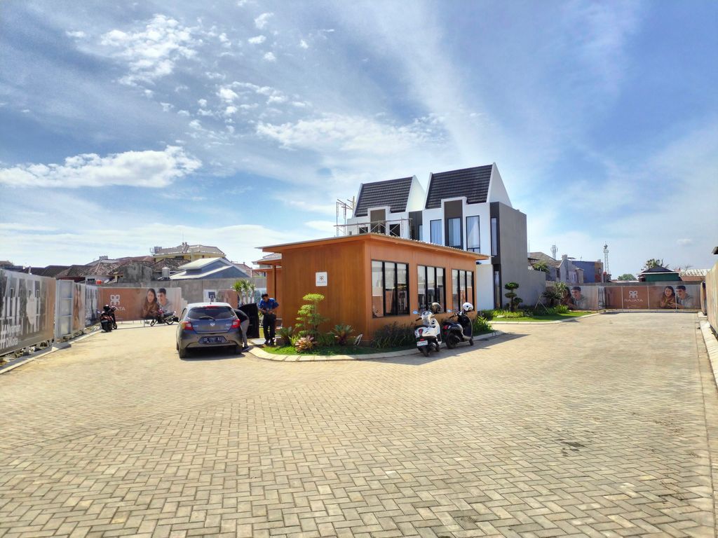 foto posisi tengah perumahan Rajata Residence