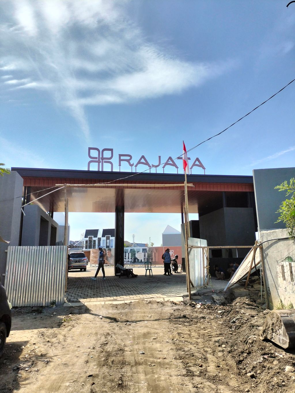 foto gerbang perumahan Rajata Residence
