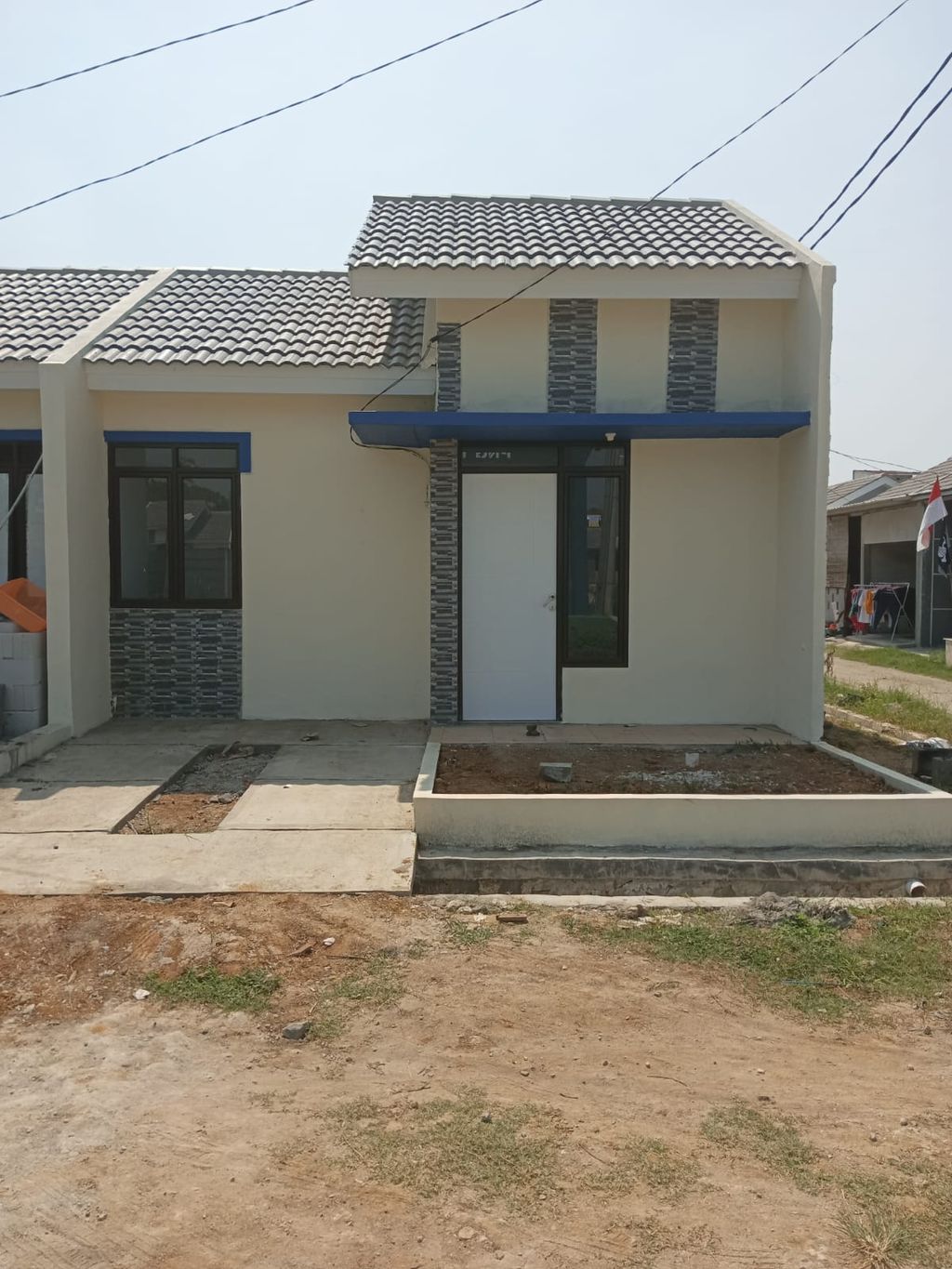 foto tampak rumah tipe 30/60 perumahan Perumahan Mutiara Panongan2