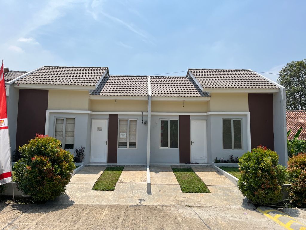 foto tampak rumah tipe Puri 30/60 perumahan Puri Tenjo