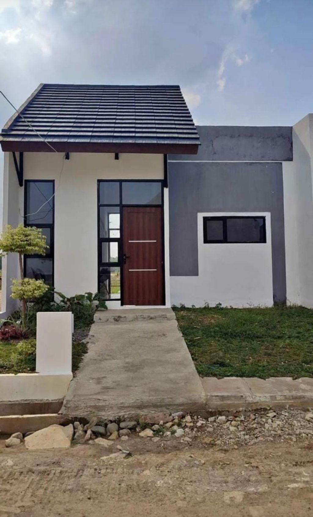 foto tampak rumah tipe 30/60 perumahan GRAND AMELIA 2