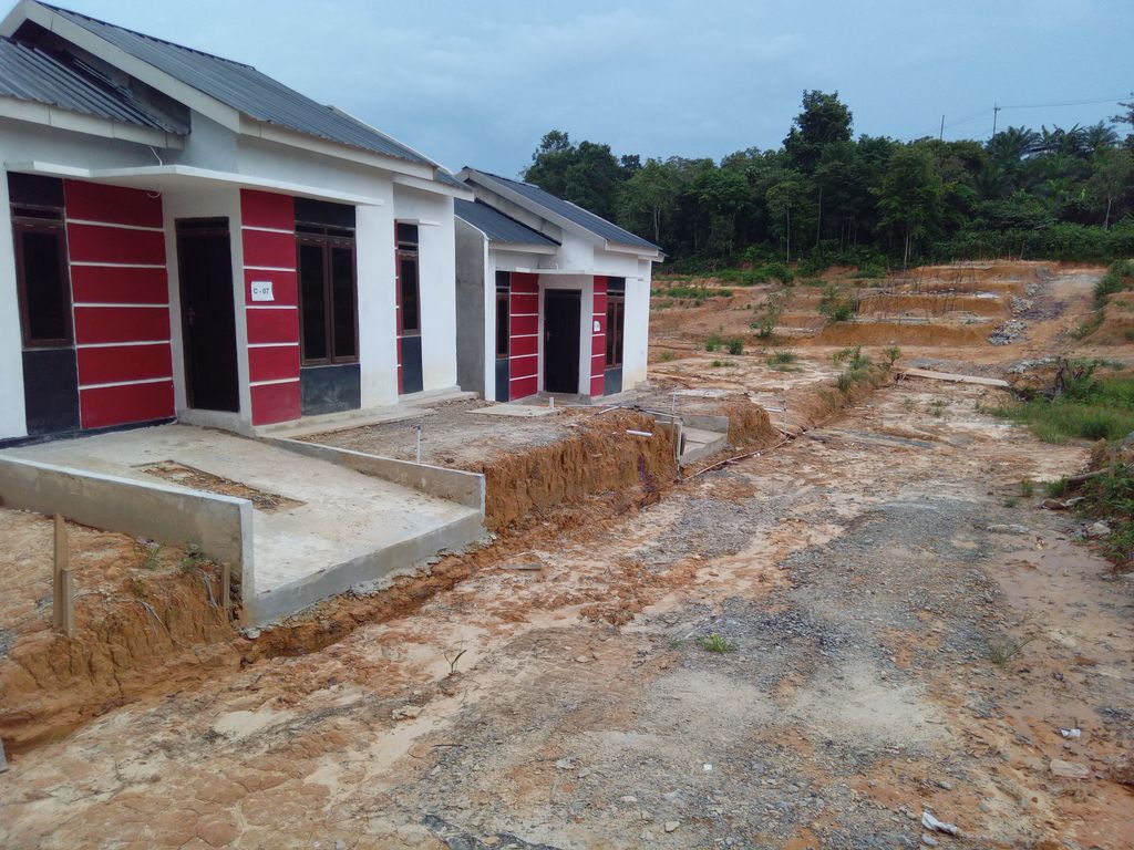 foto gerbang perumahan Gianni Trans