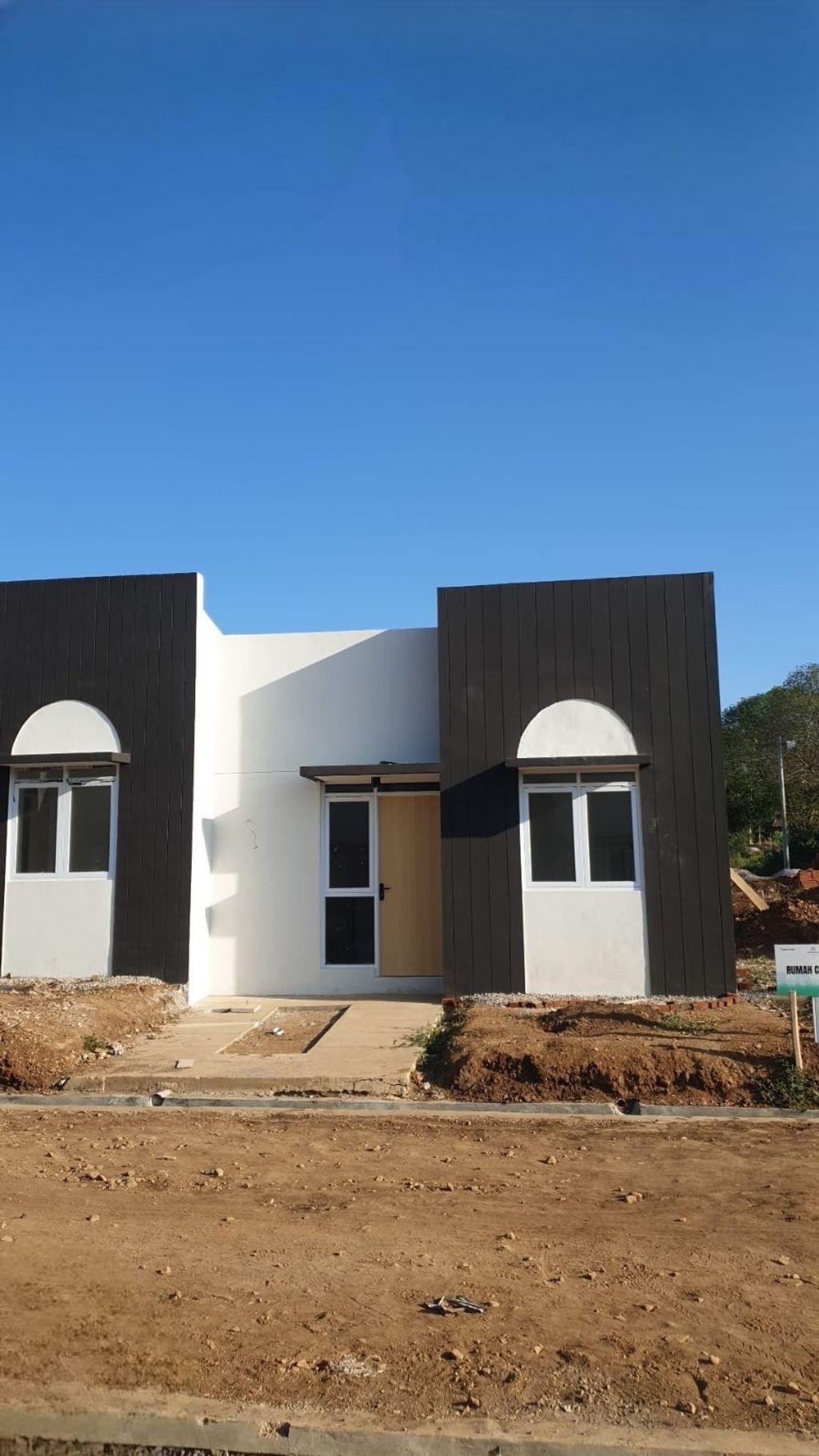 foto tampak rumah tipe RST (RUMAH SEDERHANA TAPAK) perumahan BIDELIA GRIYA KARANGPAWITAN GARUT
