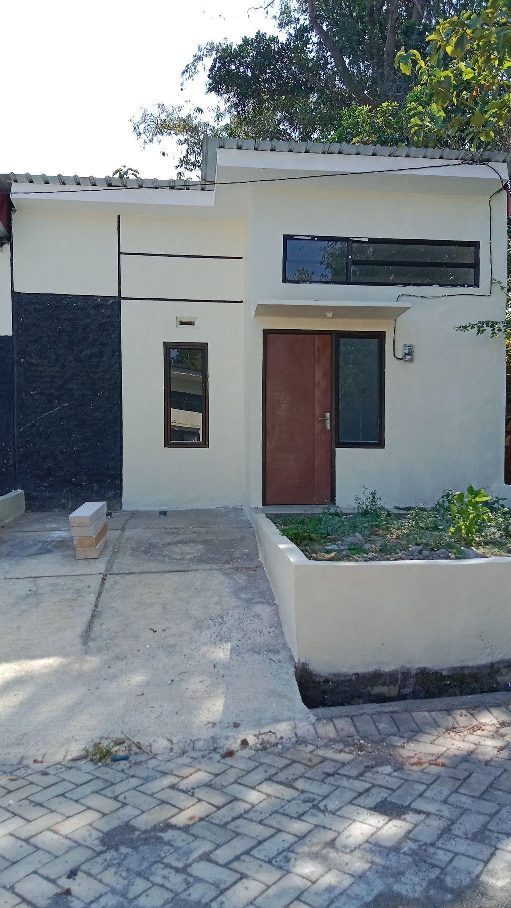 foto tampak rumah tipe 30/100 perumahan Perumahan Marison Regency Jepara