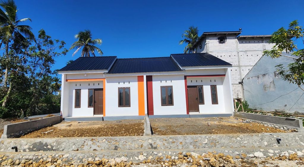 foto tampak rumah tipe 36 perumahan LAMURU INDAH PERMAI