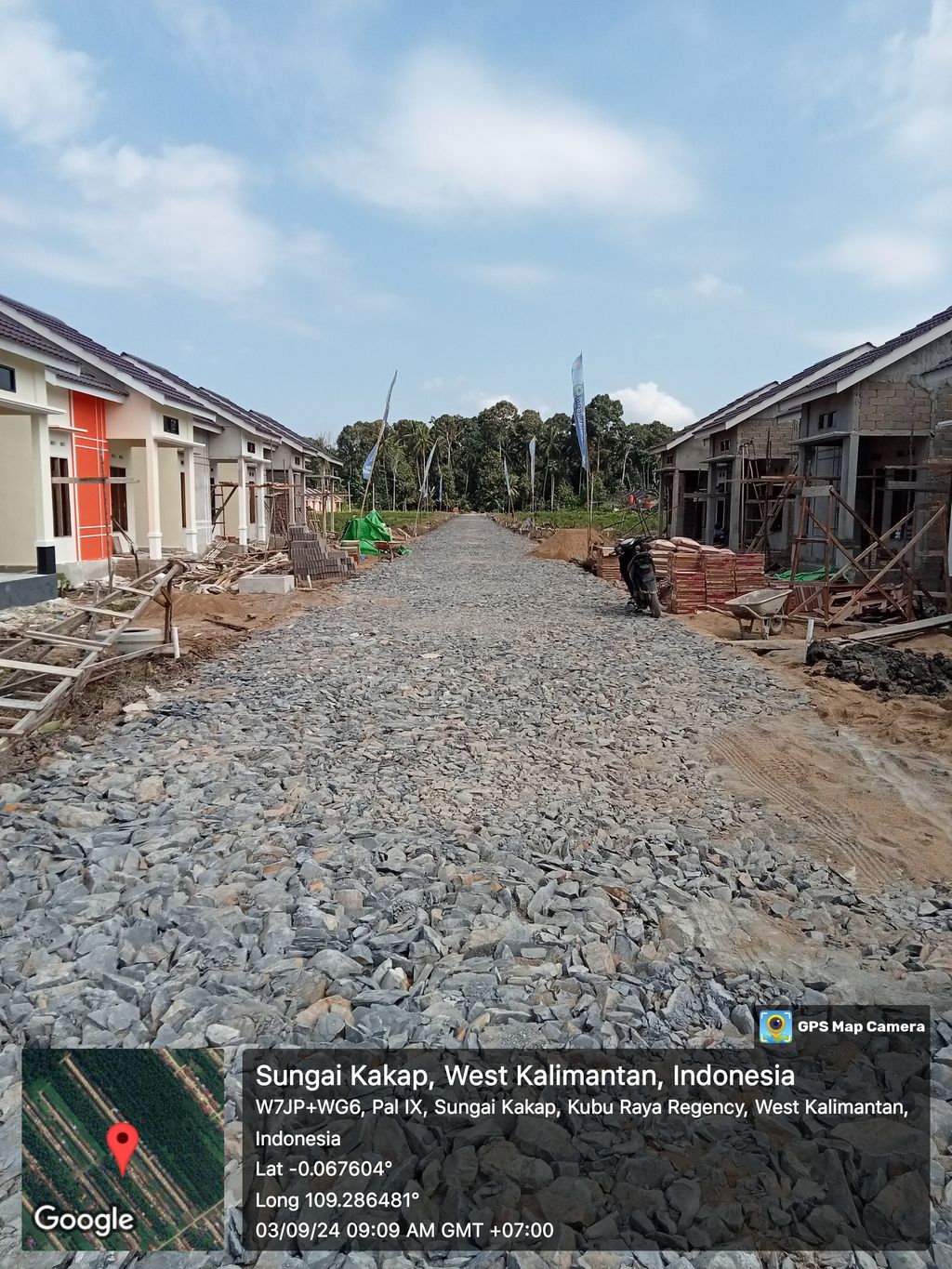 foto posisi tengah perumahan BORNEO ICON RESIDENCE 9