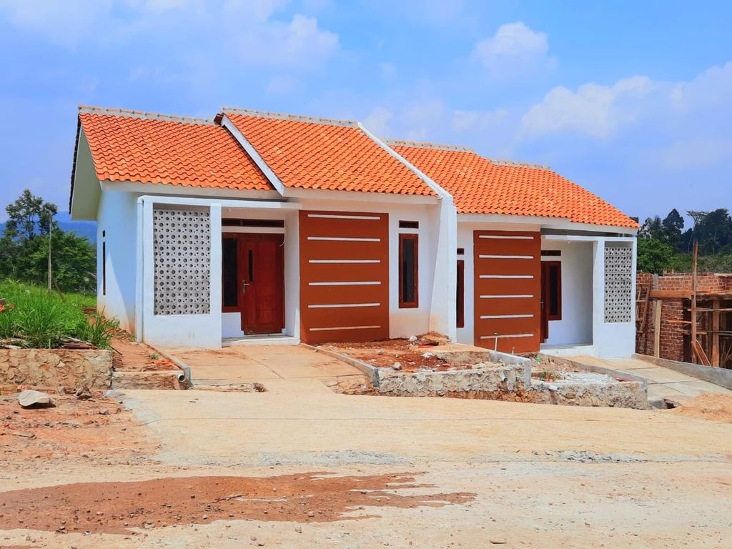 foto tampak rumah tipe Karbian Subsidi 36/84 perumahan KARBIAN RESIDENCE 1 (LANJUTAN)
