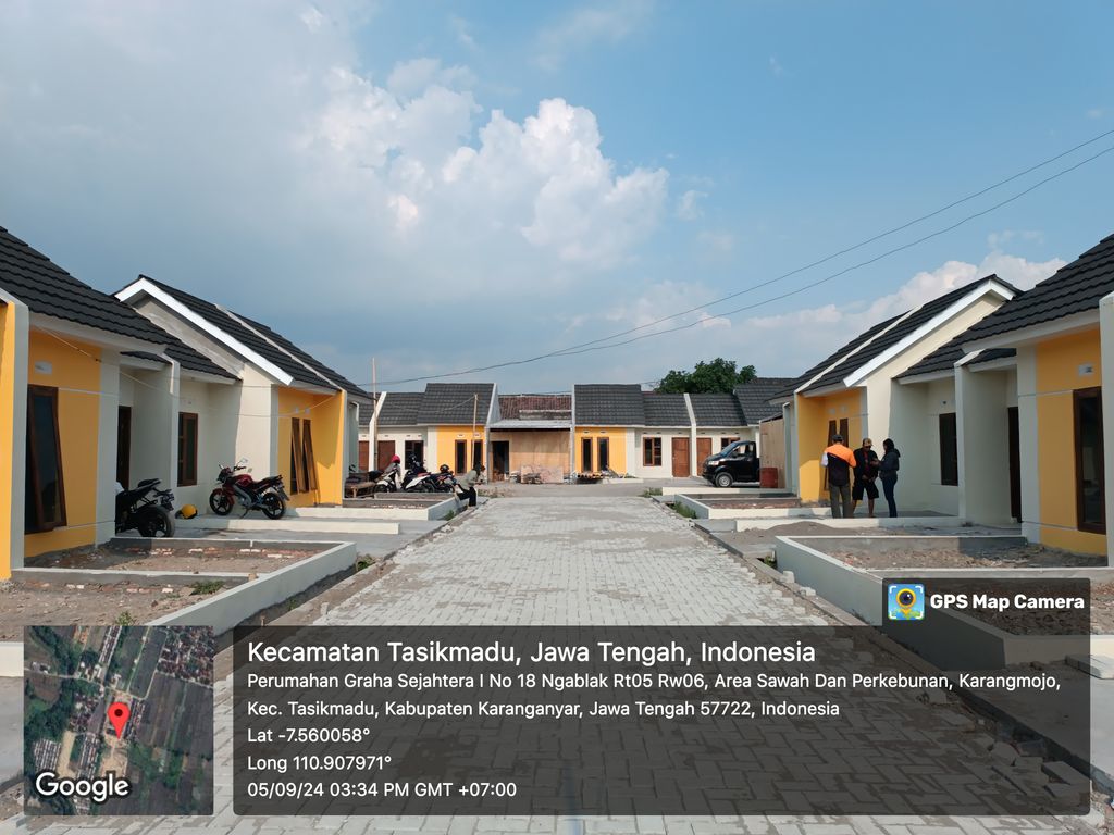 foto posisi tengah perumahan J-Royal Residence