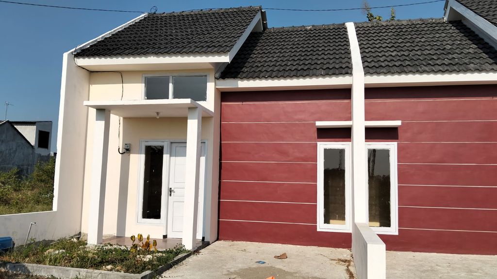foto tampak rumah tipe 30/66 perumahan Bumi Baureno Asri 2