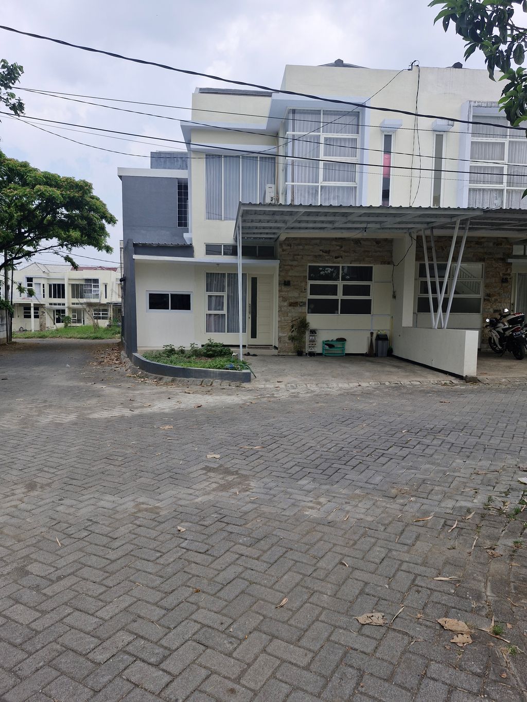 foto contoh rumah perumahan Greenstone