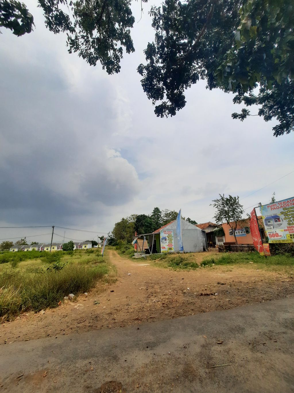 foto gerbang perumahan Puri Teratai Pagaden