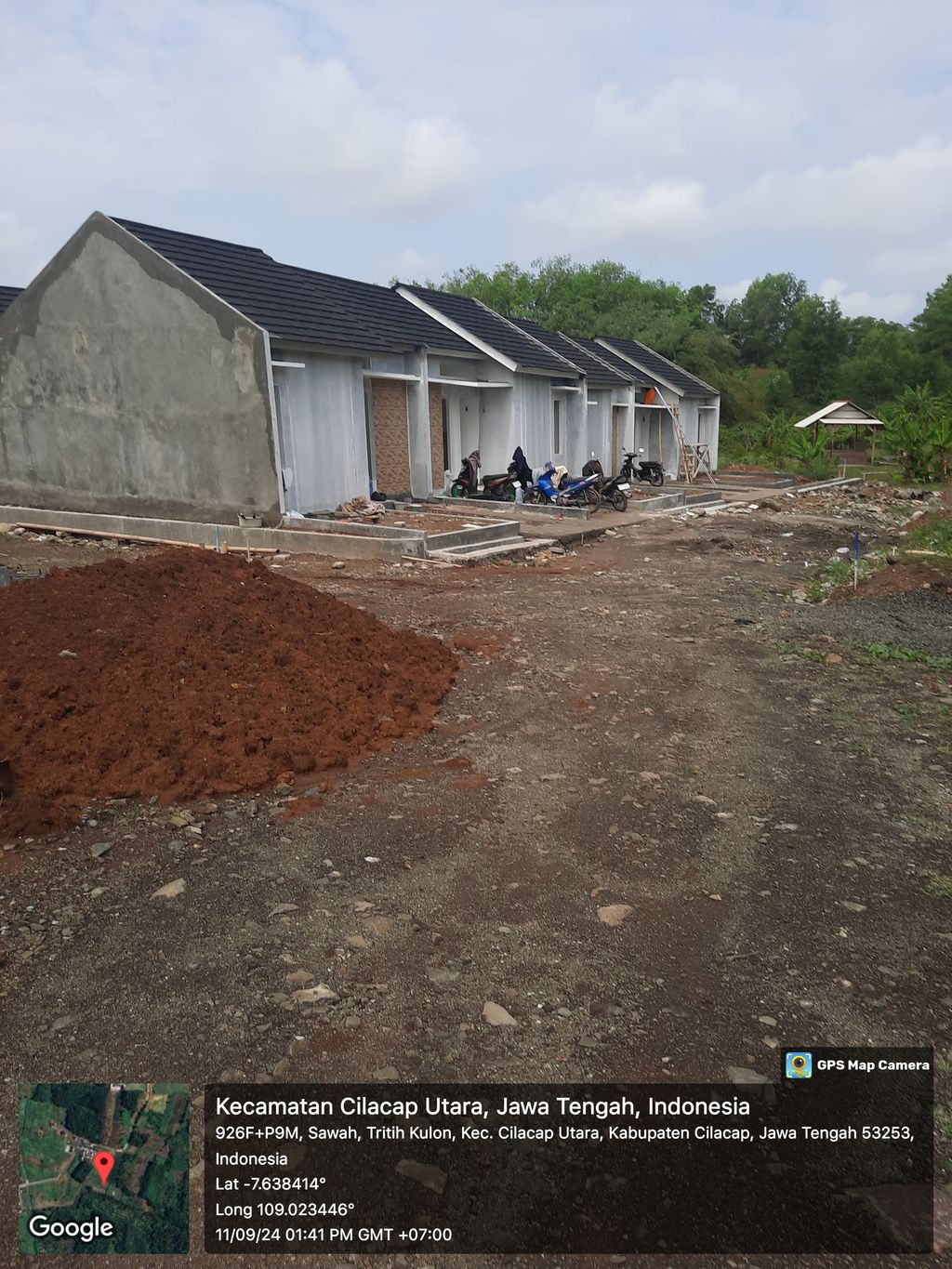 foto posisi tengah perumahan TRITIH GOLF RESIDENCE TAHAP 2
